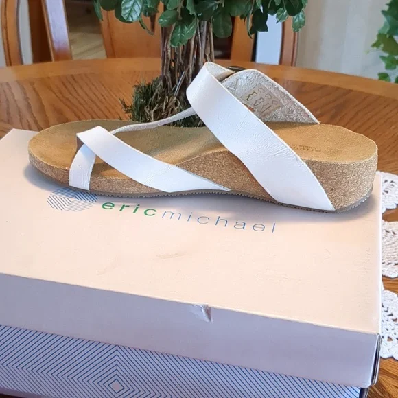 Eric Michael White Leather Adjustable Strap Low Wedge Sandals 37 - Picture 4 of 12